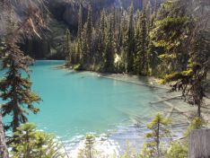 Joffre_Middle_Lake